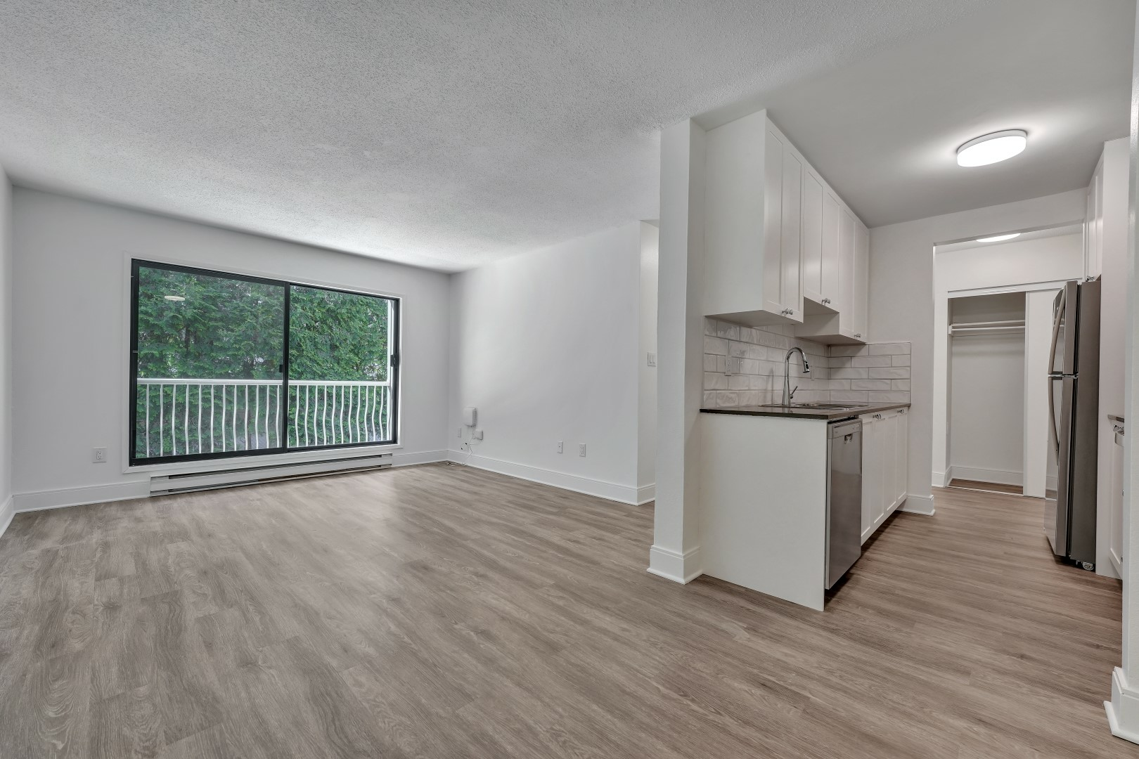 4026 Quadra Apartments - Photo 10