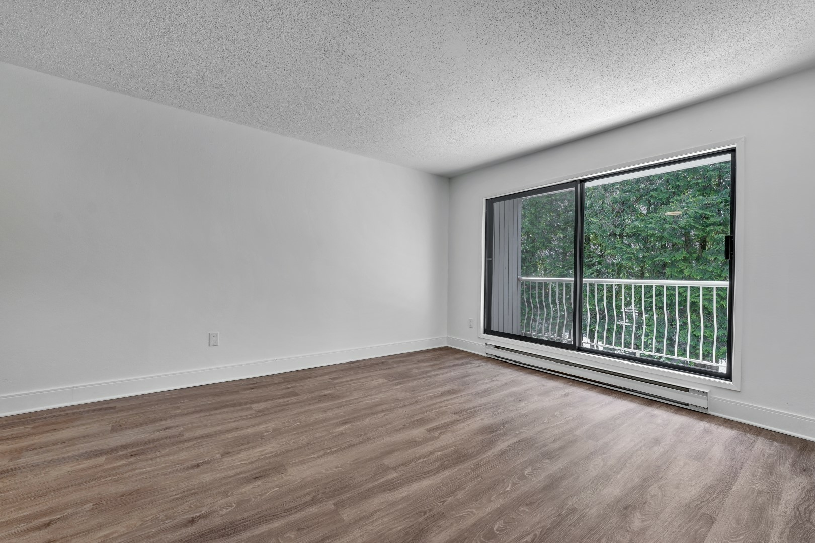4026 Quadra Apartments - Photo 12