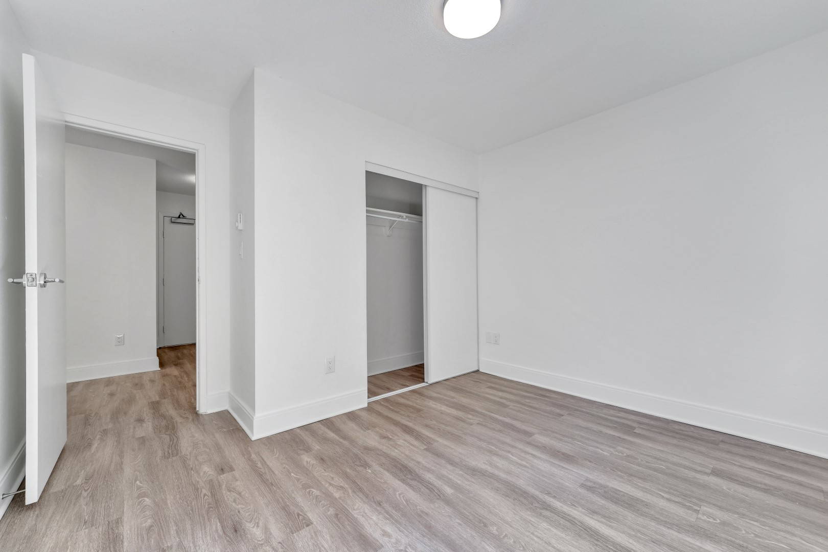 4026 Quadra Apartments - Photo 15