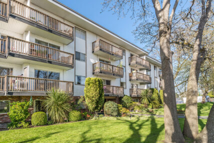 Woodridge Manor Apartments