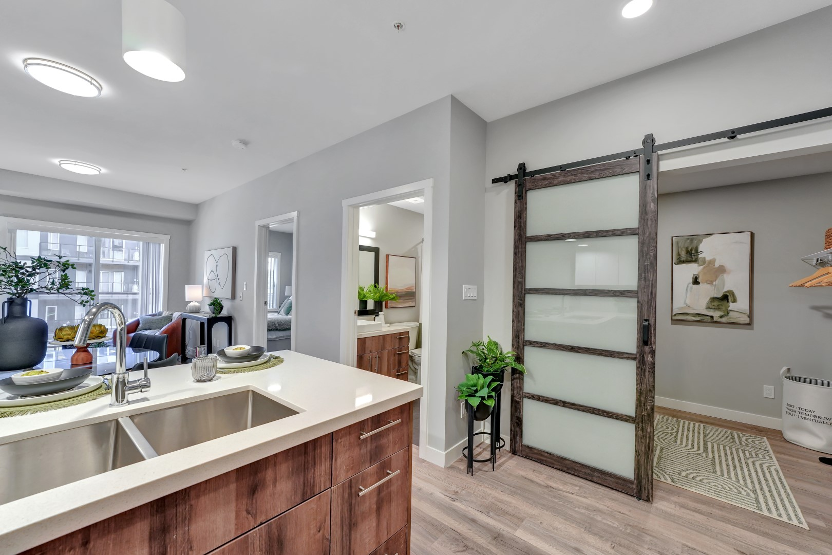 Centennial Court Apartments - Photo 7