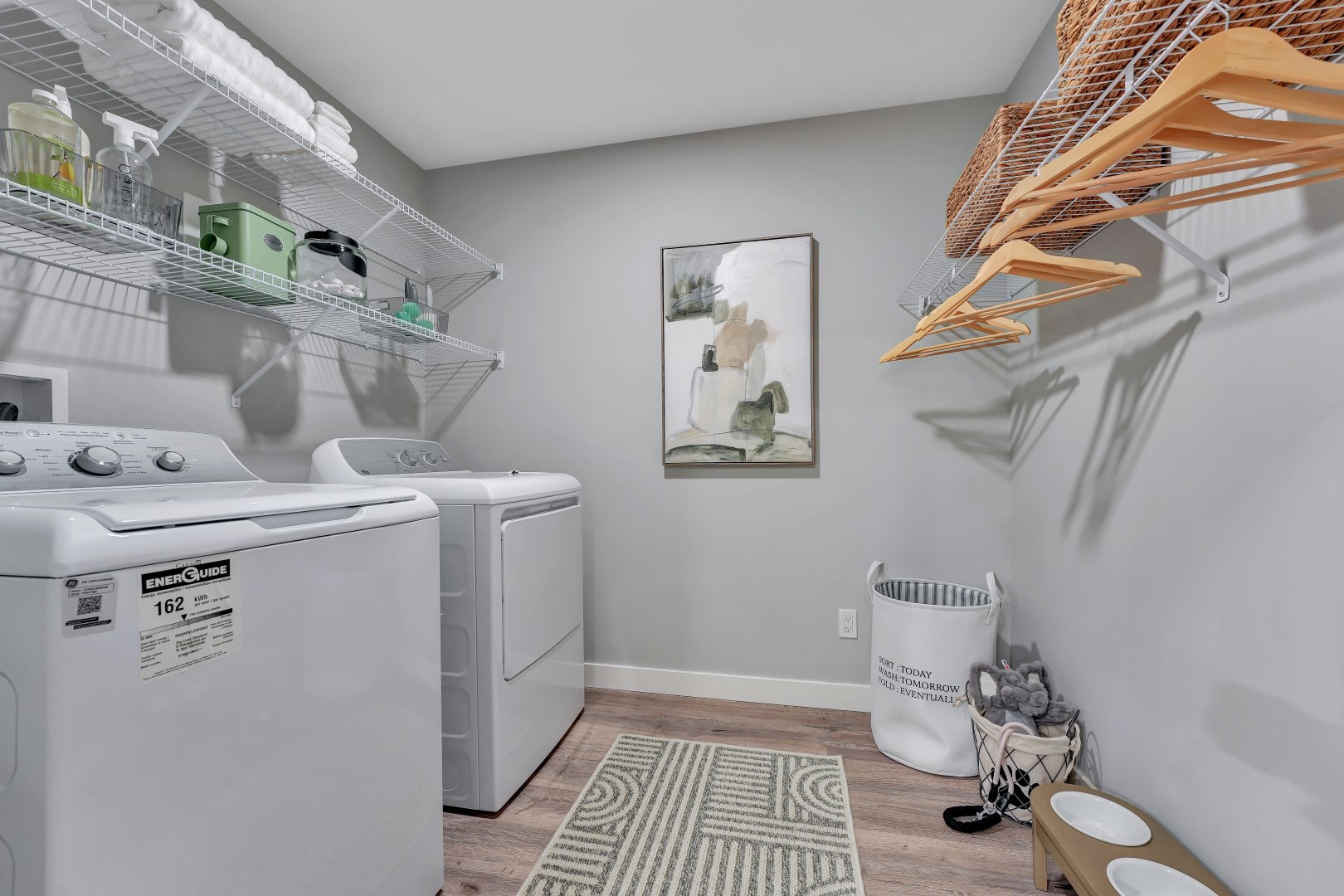 Centennial Court Apartments - Photo 8