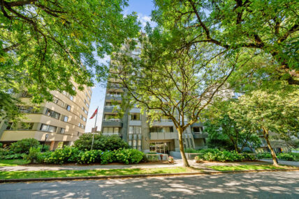 Crystal Court Apartments - Photo 27