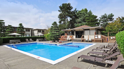 Willow Gardens Apartments - Photo 4