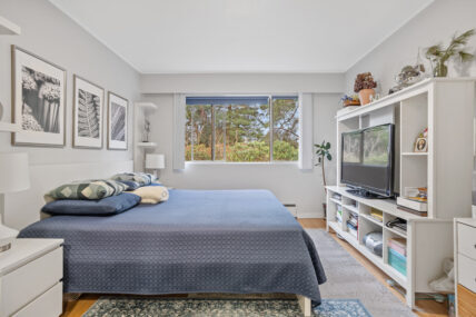 Willow Gardens Apartments - Photo 8