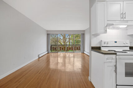 Willow Gardens Apartments - Photo 16