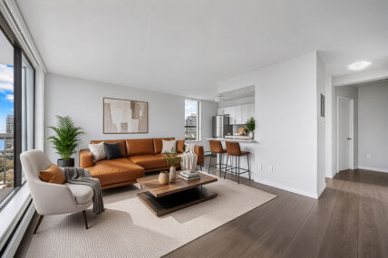 Crystal Court Apartments - Photo 3