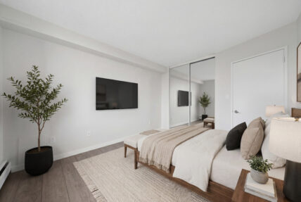 Crystal Court Apartments - Photo 8