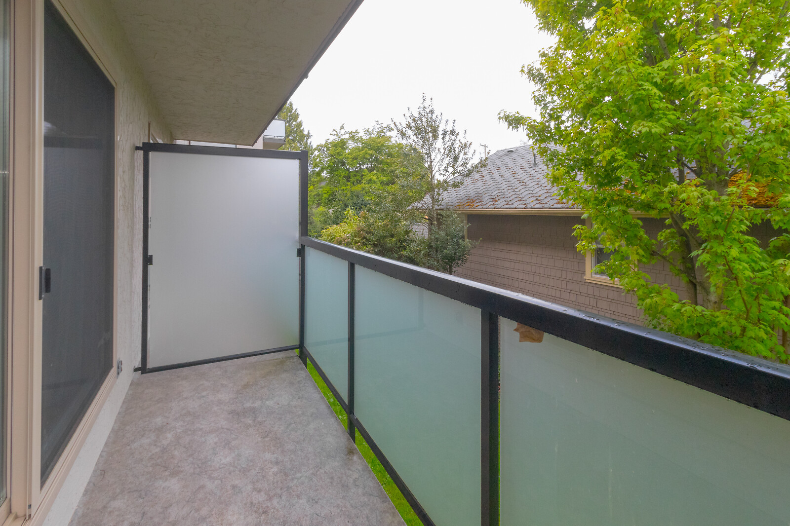 Madrona Manor Apartments - Photo 5