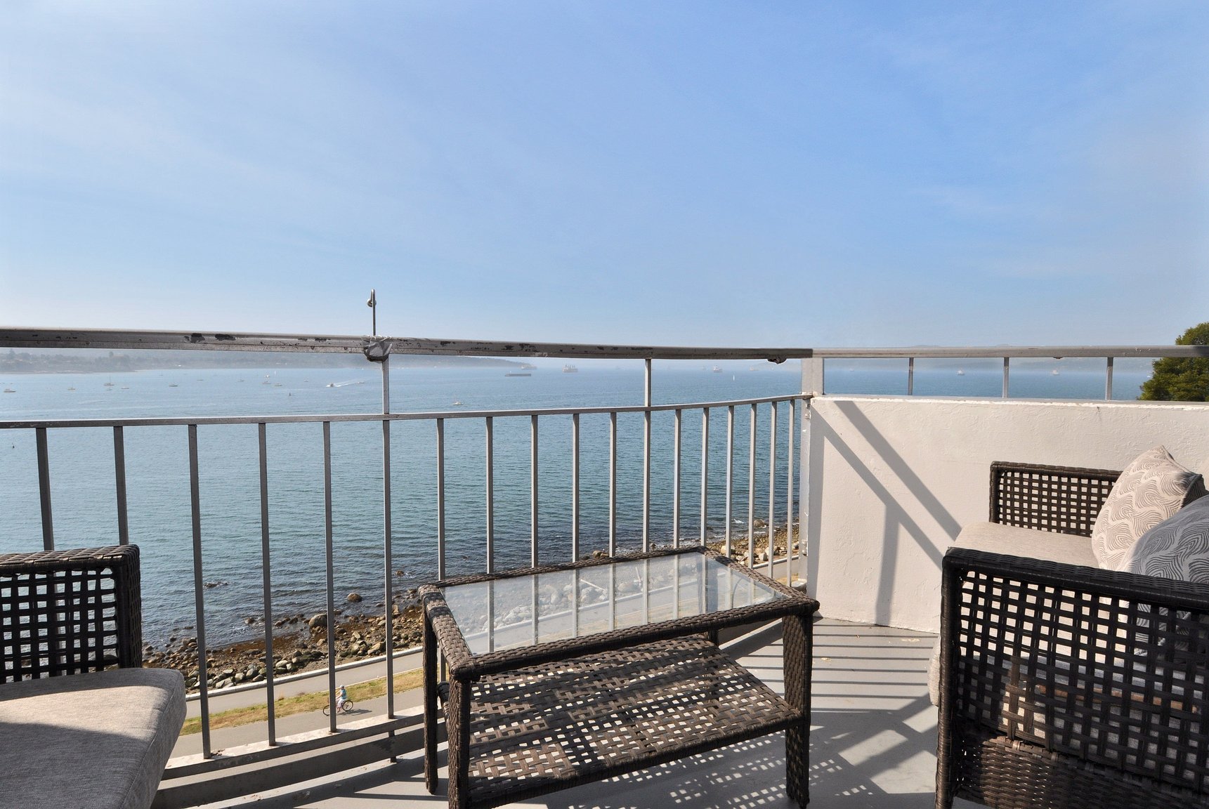 Beach Towers - Photo 10