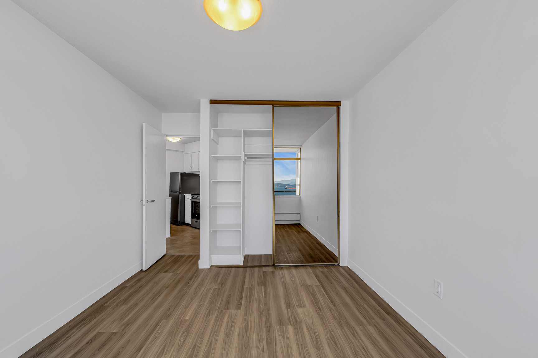 Beach Towers - Photo 20