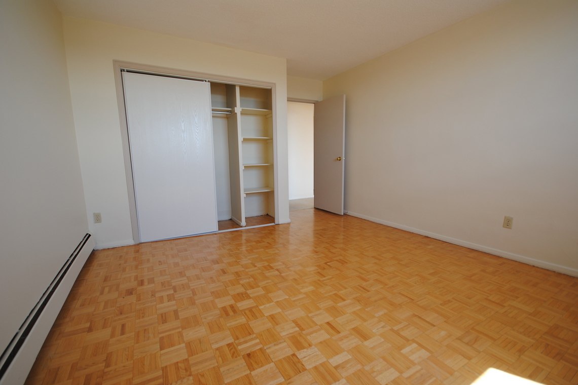335 MacLaren St. - Photo 19