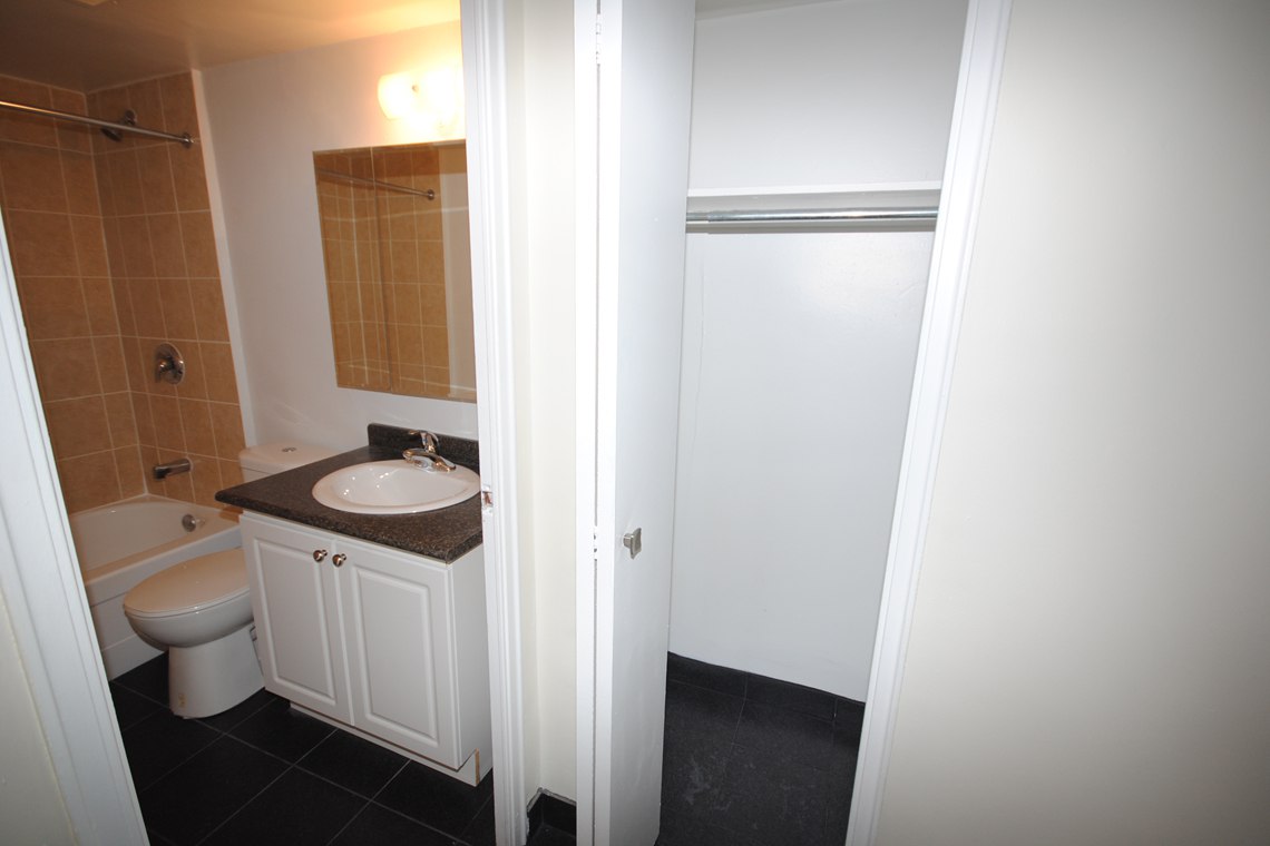 335 MacLaren St. - Photo 31