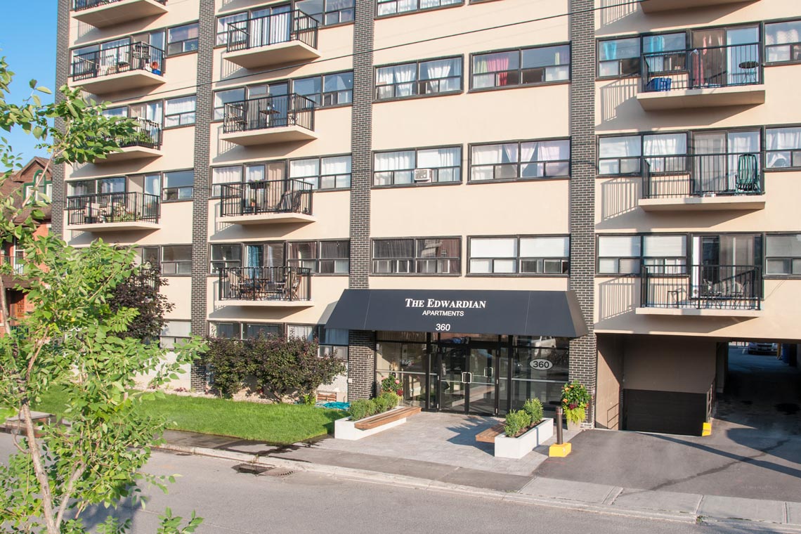 360 Frank St. - Photo 2