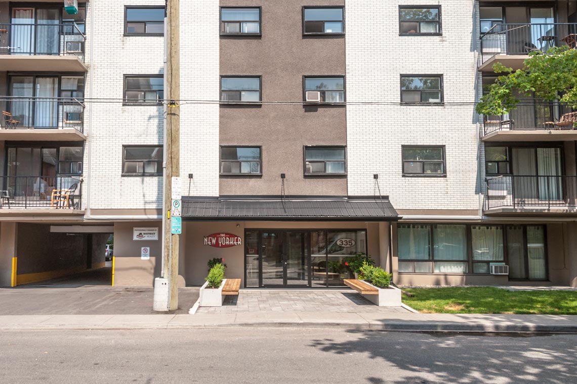 335 MacLaren St. - Photo 2