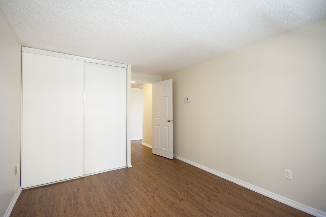 285 Loretta Ave. S - The Dowsview - Photo 9
