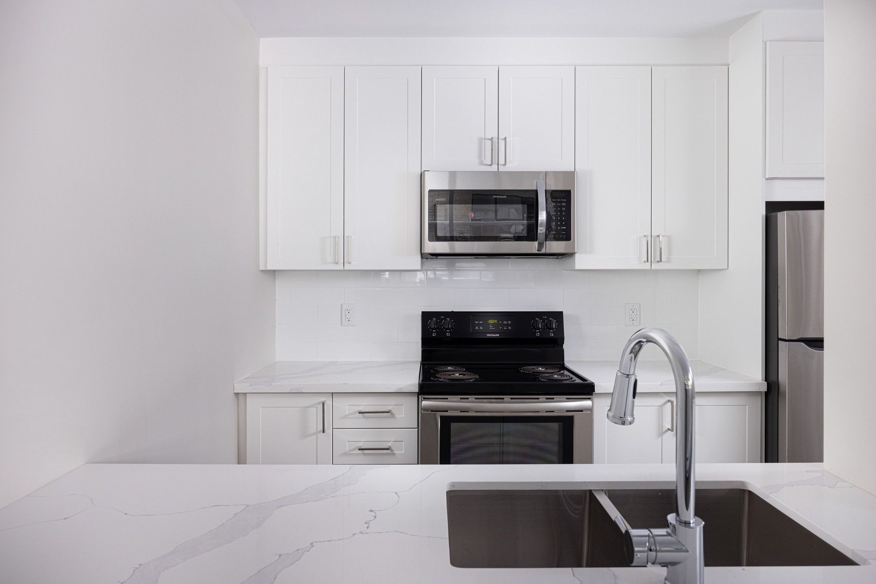 60 Tyndall Ave - Photo 14