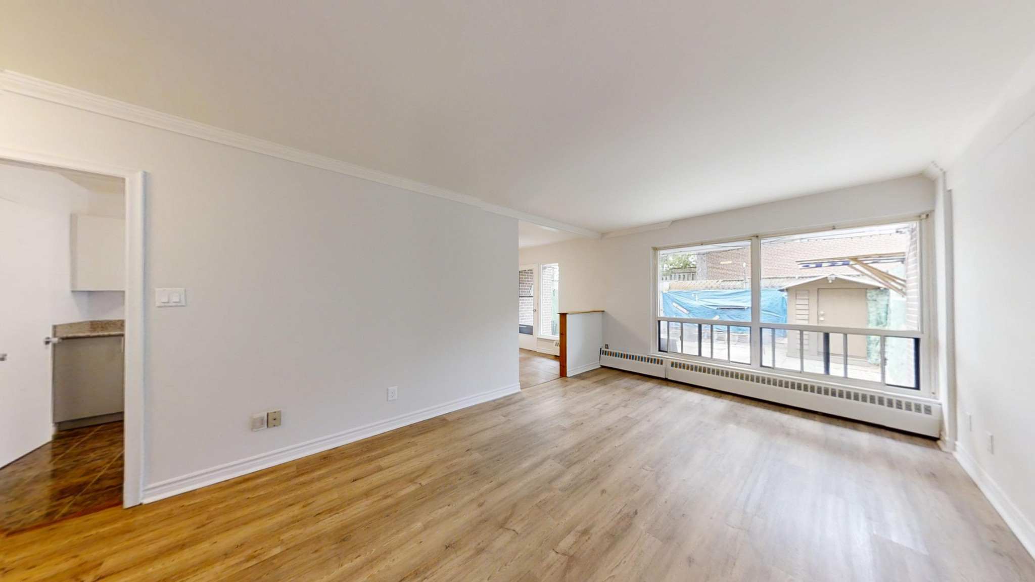 10-20 Bergamot Ave - Photo 2