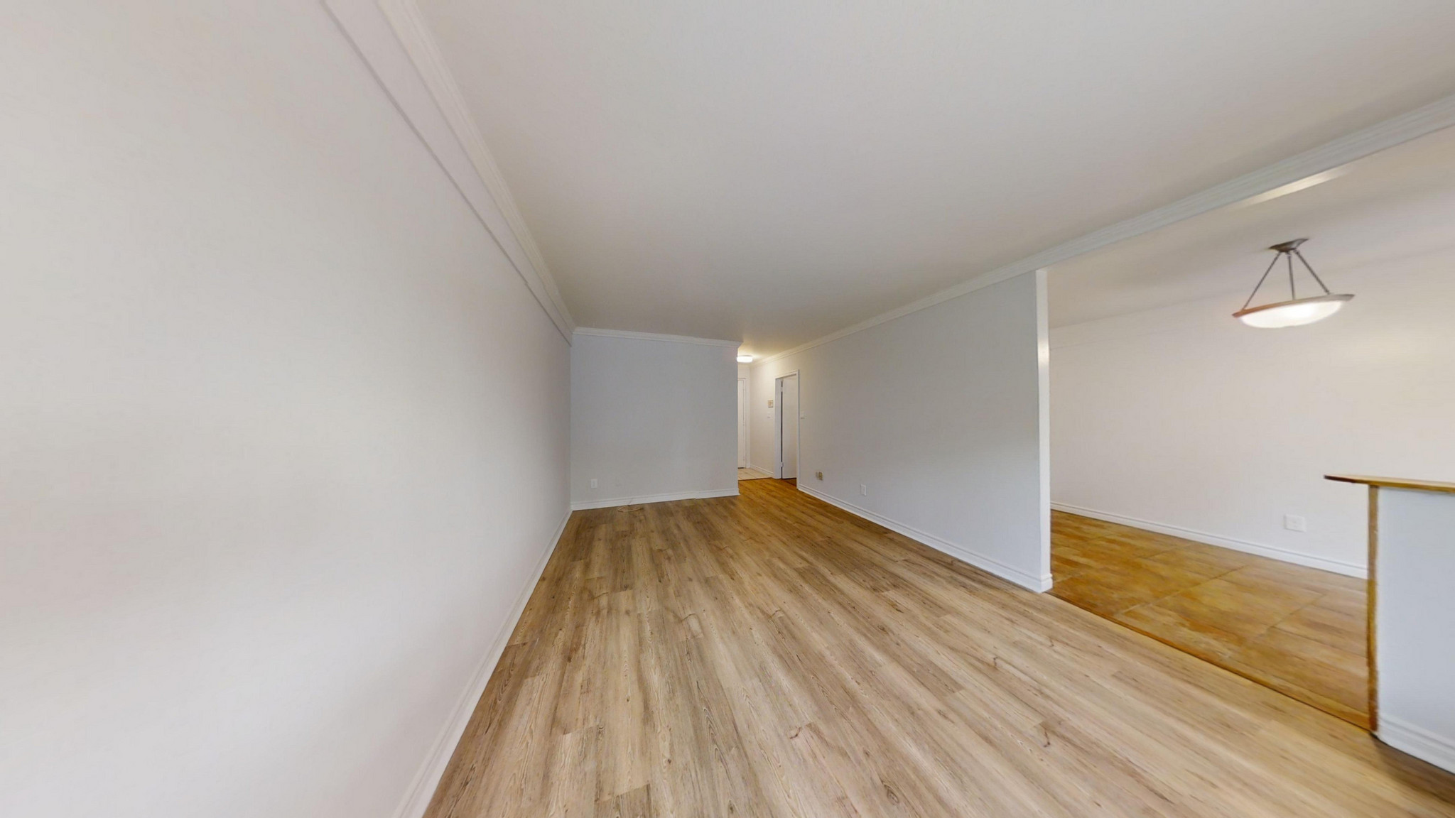10-20 Bergamot Ave - Photo 3