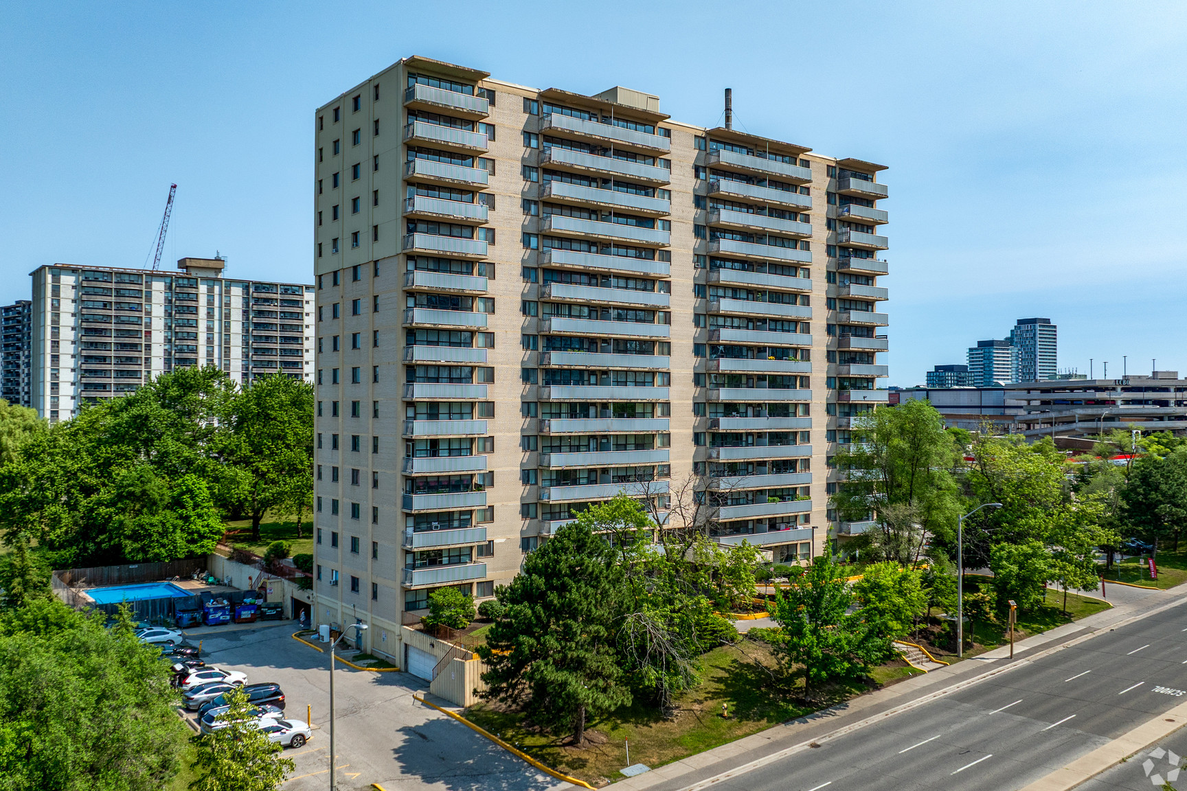 Sunrise Tower Apartments - Photo 4