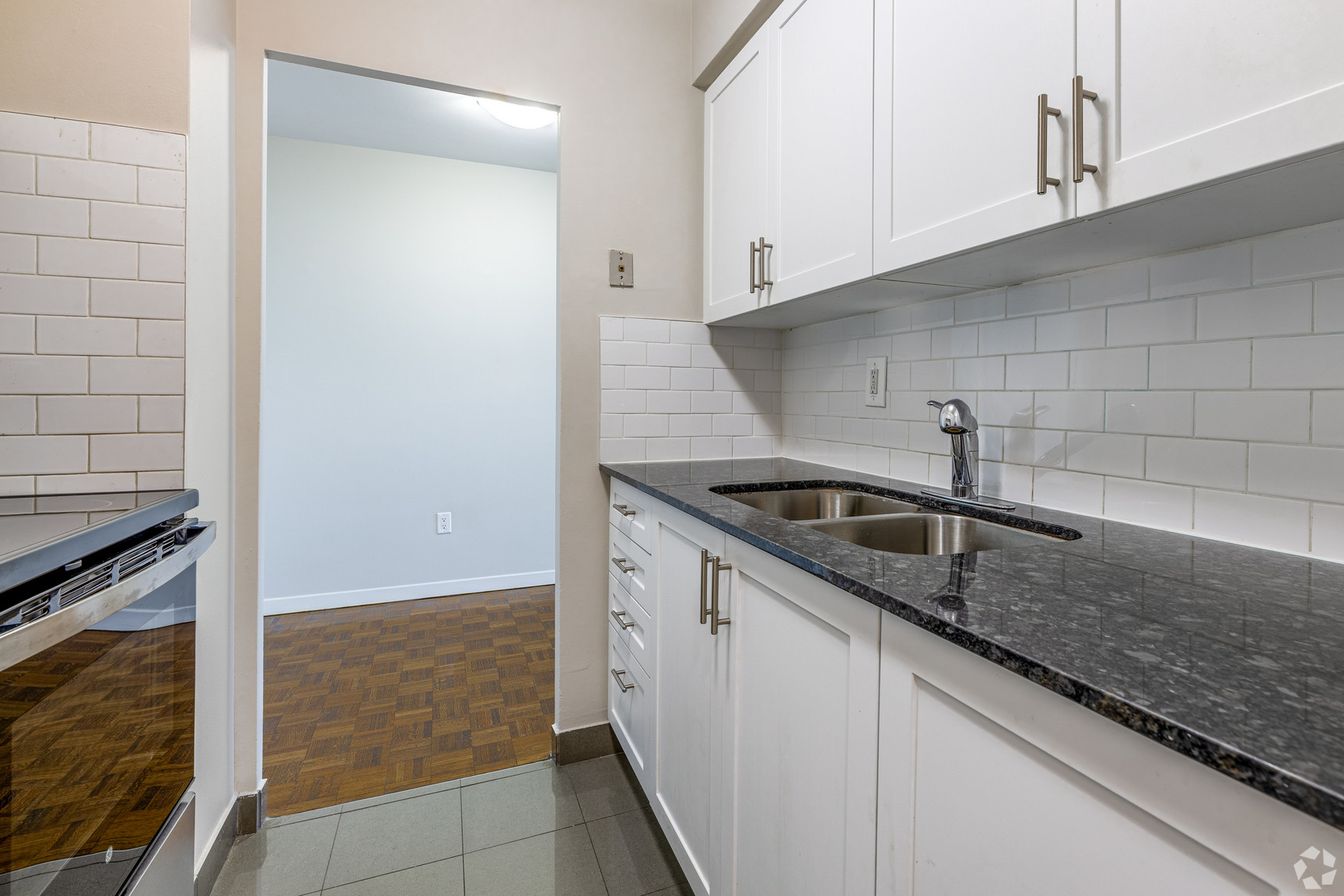 Sunrise Tower Apartments - Photo 7