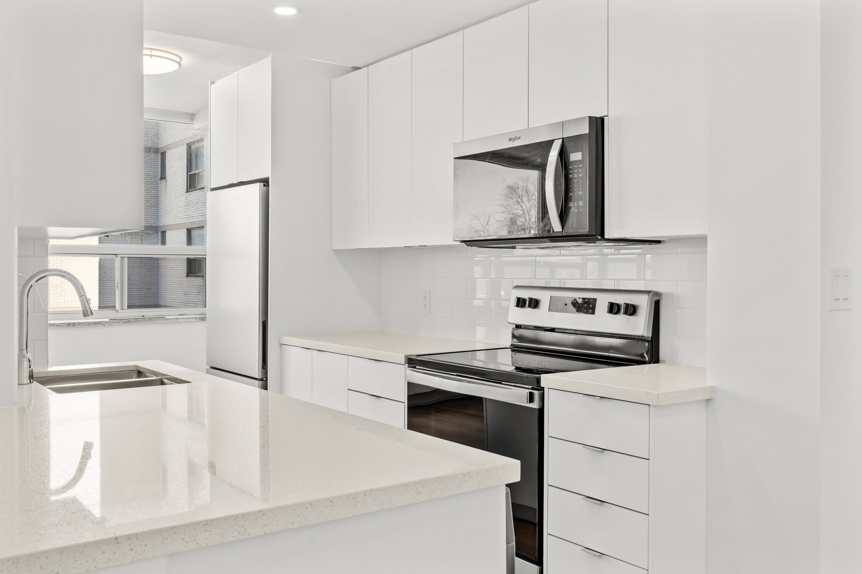 60 Tyndall Ave - Photo 32