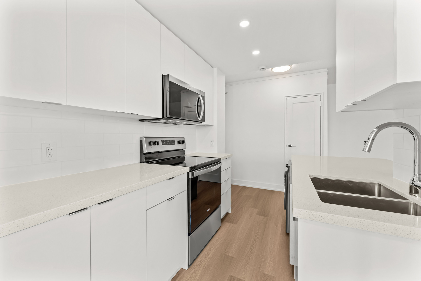 60 Tyndall Ave - Photo 35