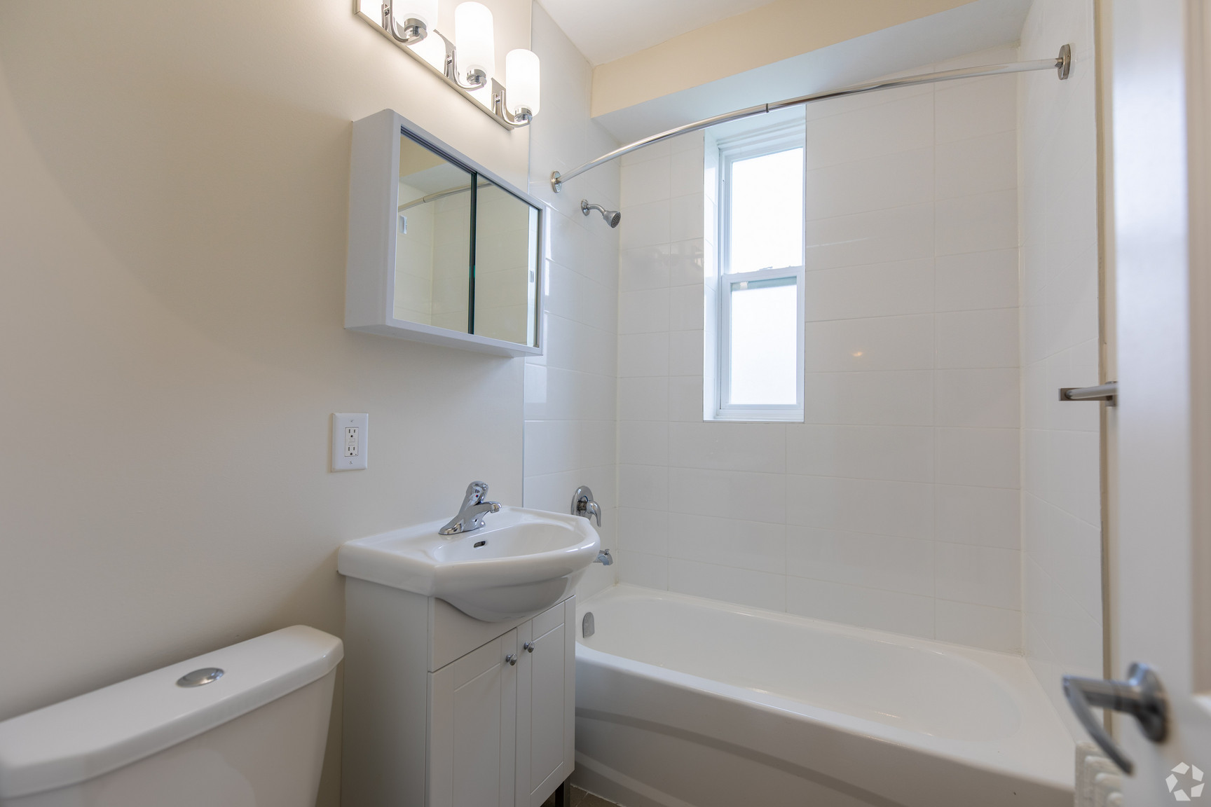Rosseau Road Inc. - Photo 27
