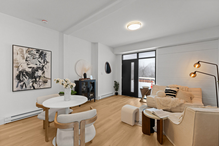 425 FOURTH ST