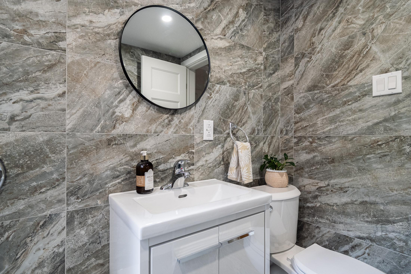 7211 Fielding  - Photo 82