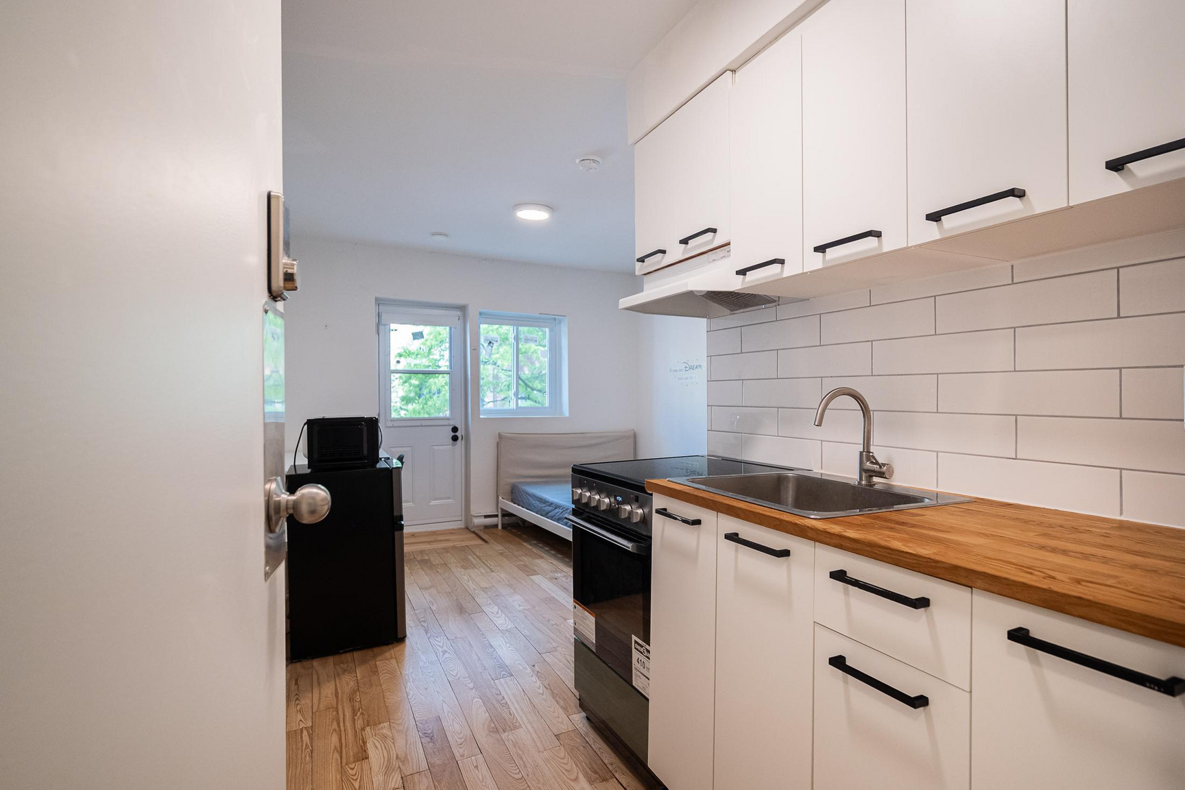 820 Roy Est  - Photo 4