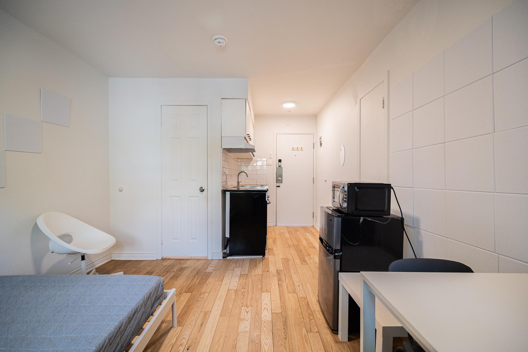 820 Roy Est  - Photo 6