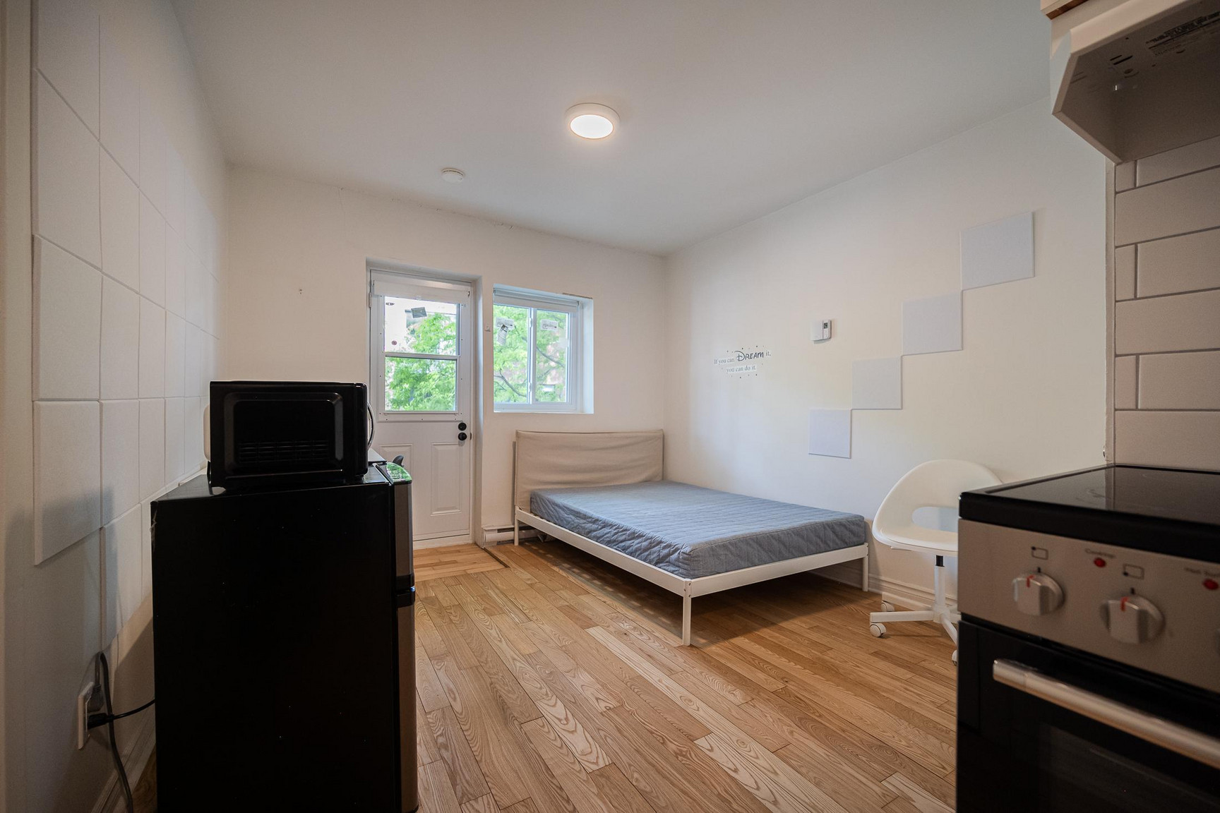 820 Roy Est  - Photo 8