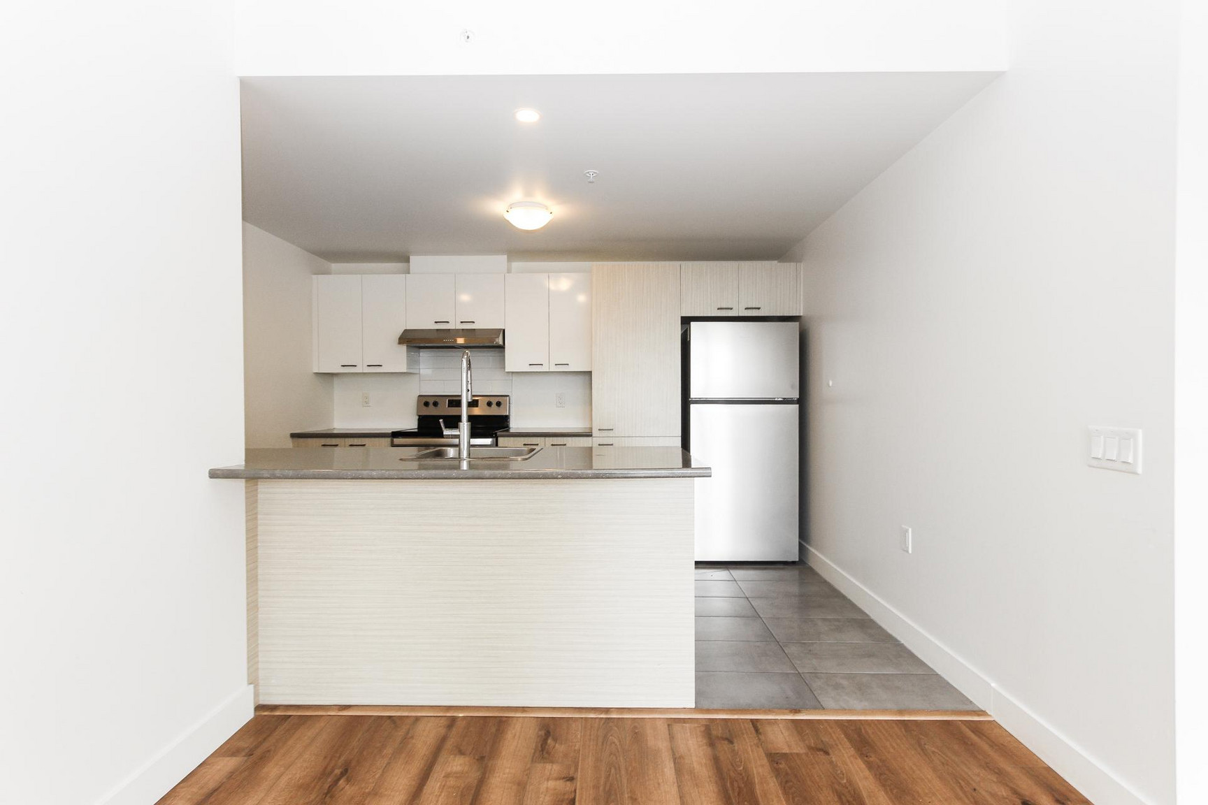 775 Place George Dor