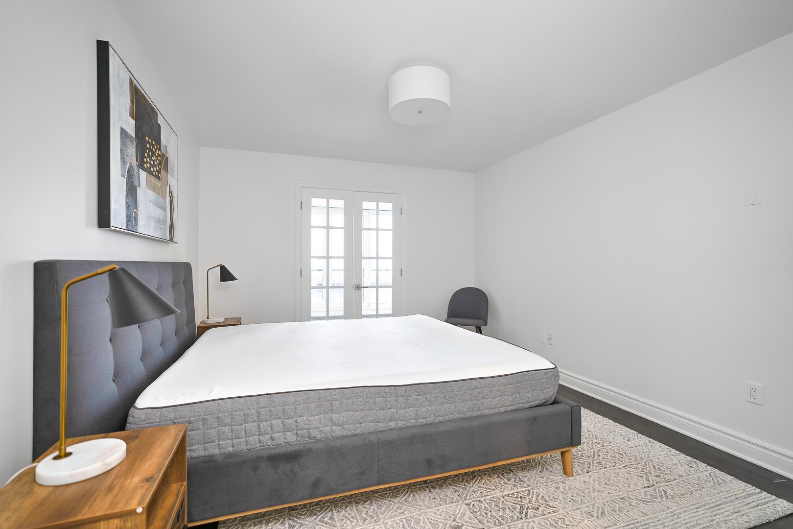 329 Notre-Dame East - Photo 39