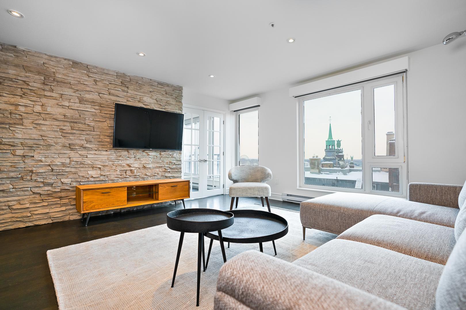 329 Notre-Dame East - Photo 5