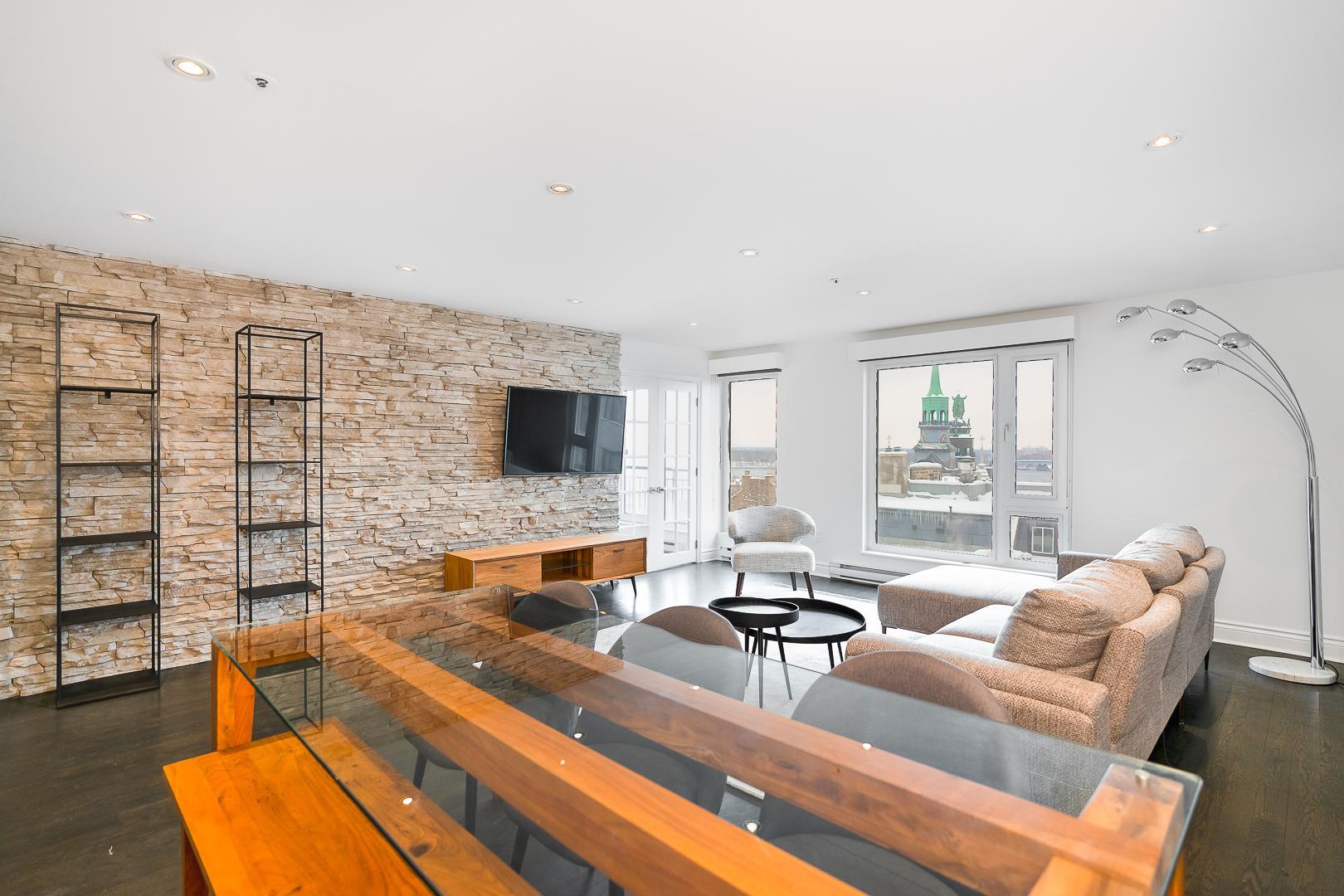 329 Notre-Dame East - Photo 19