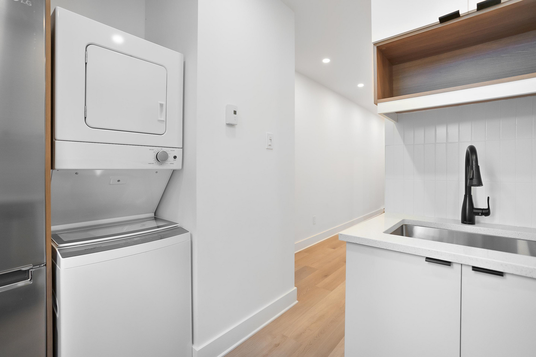 2112 Claremont - Photo 14