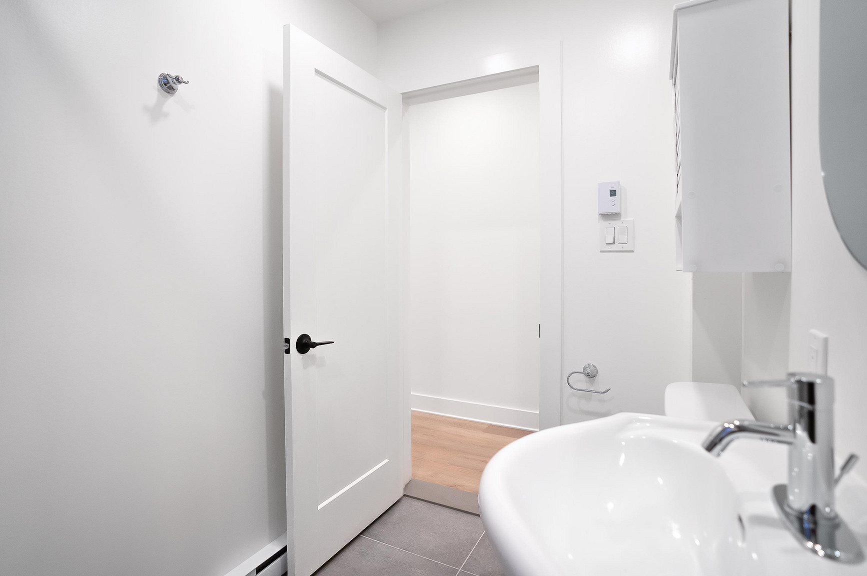 2112 Claremont - Photo 12