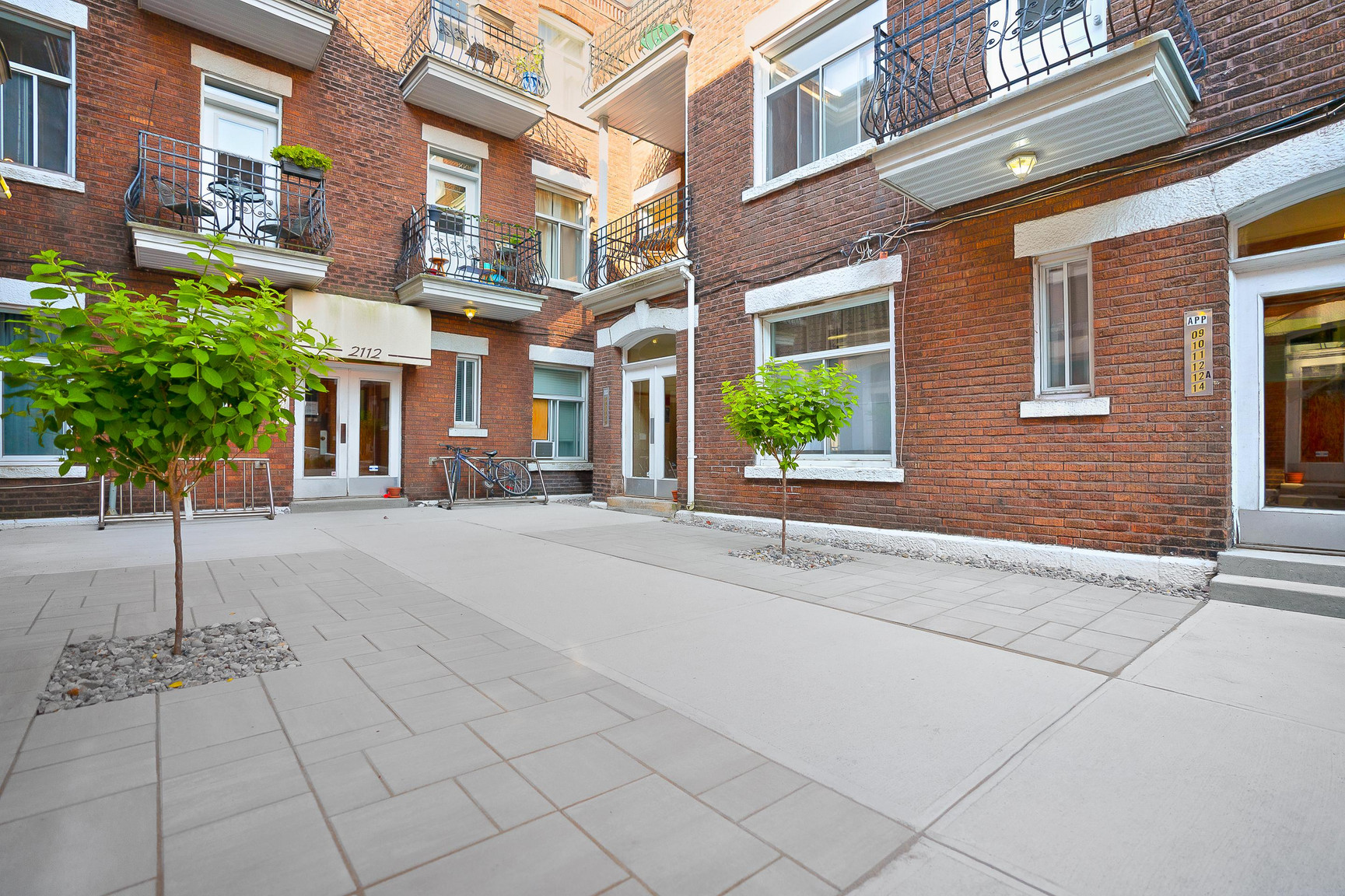2112 Claremont - Photo 45
