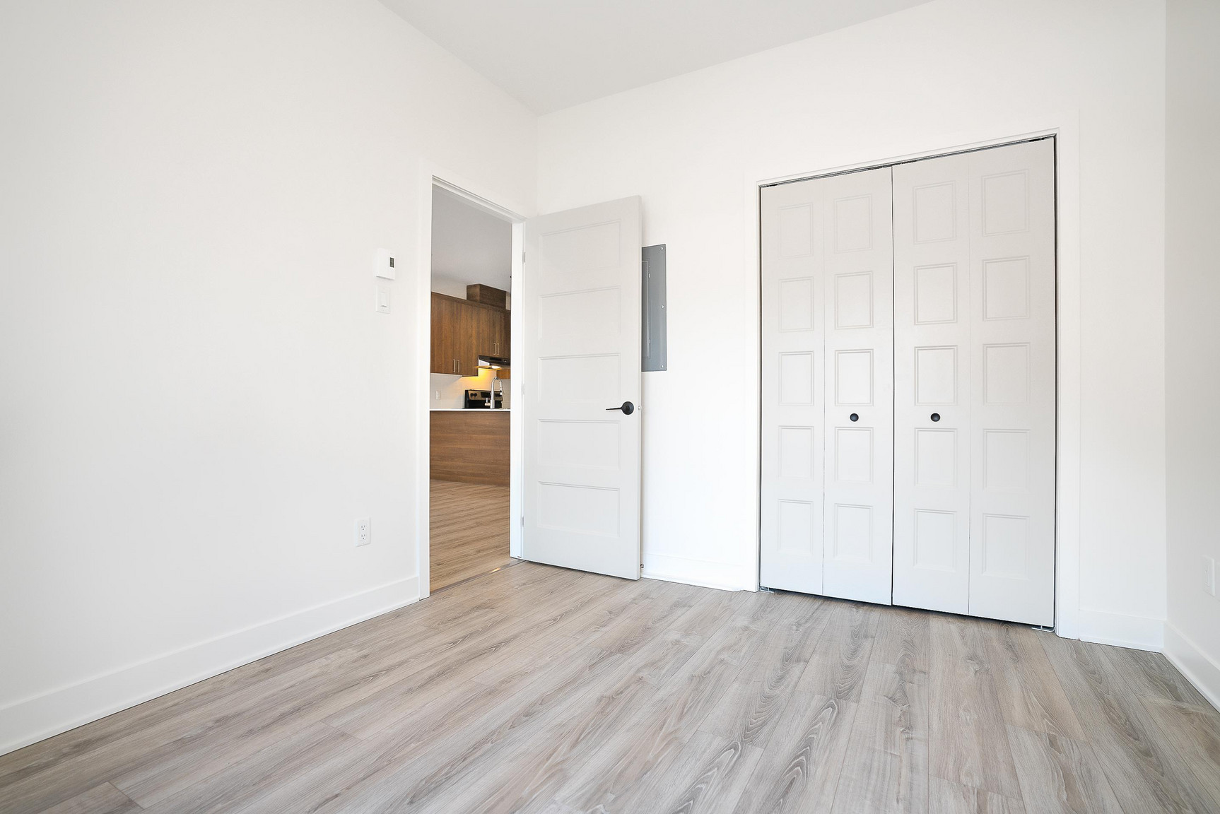 575 Courcelle St - Photo 17