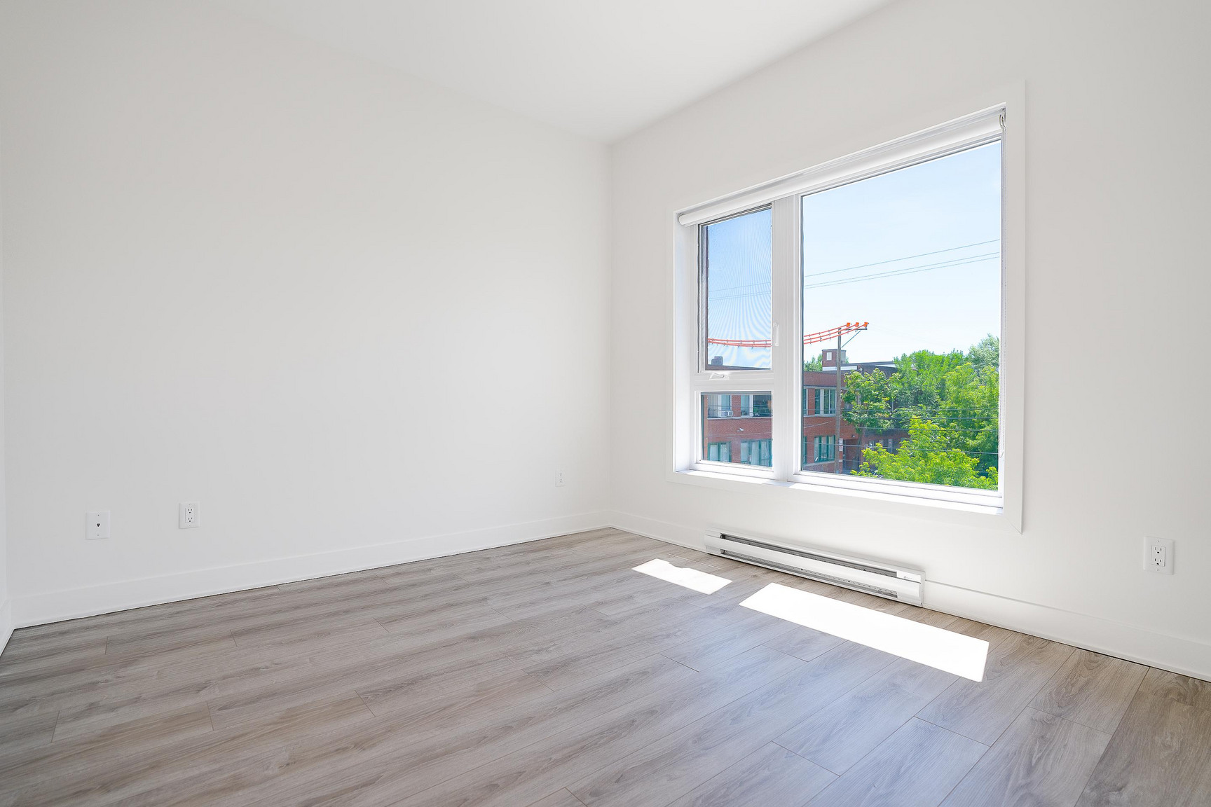 575 Courcelle St - Photo 19