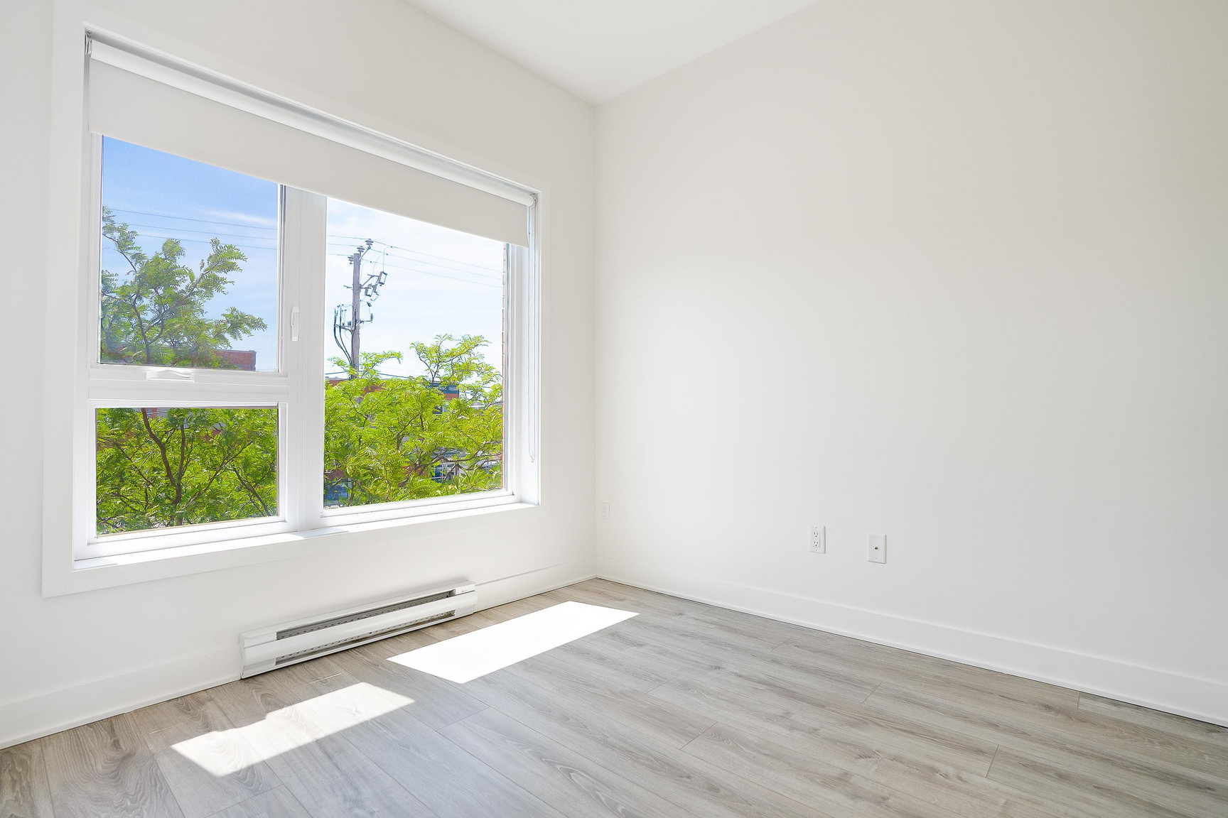 575 Courcelle St - Photo 23