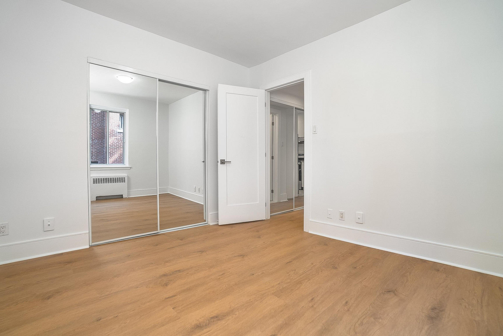 2120 Van Horne - Douek.ca - Photo 25