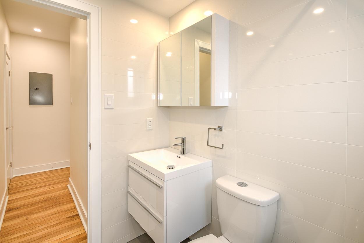 2120 Van Horne - Douek.ca - Photo 17