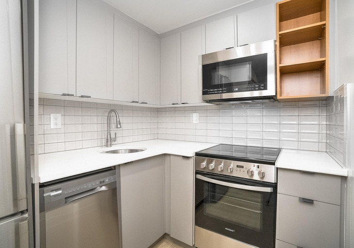2235 Prud’Homme - Douek.ca