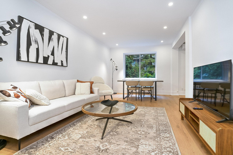 2120 Van Horne, Montréal QC — photo 1