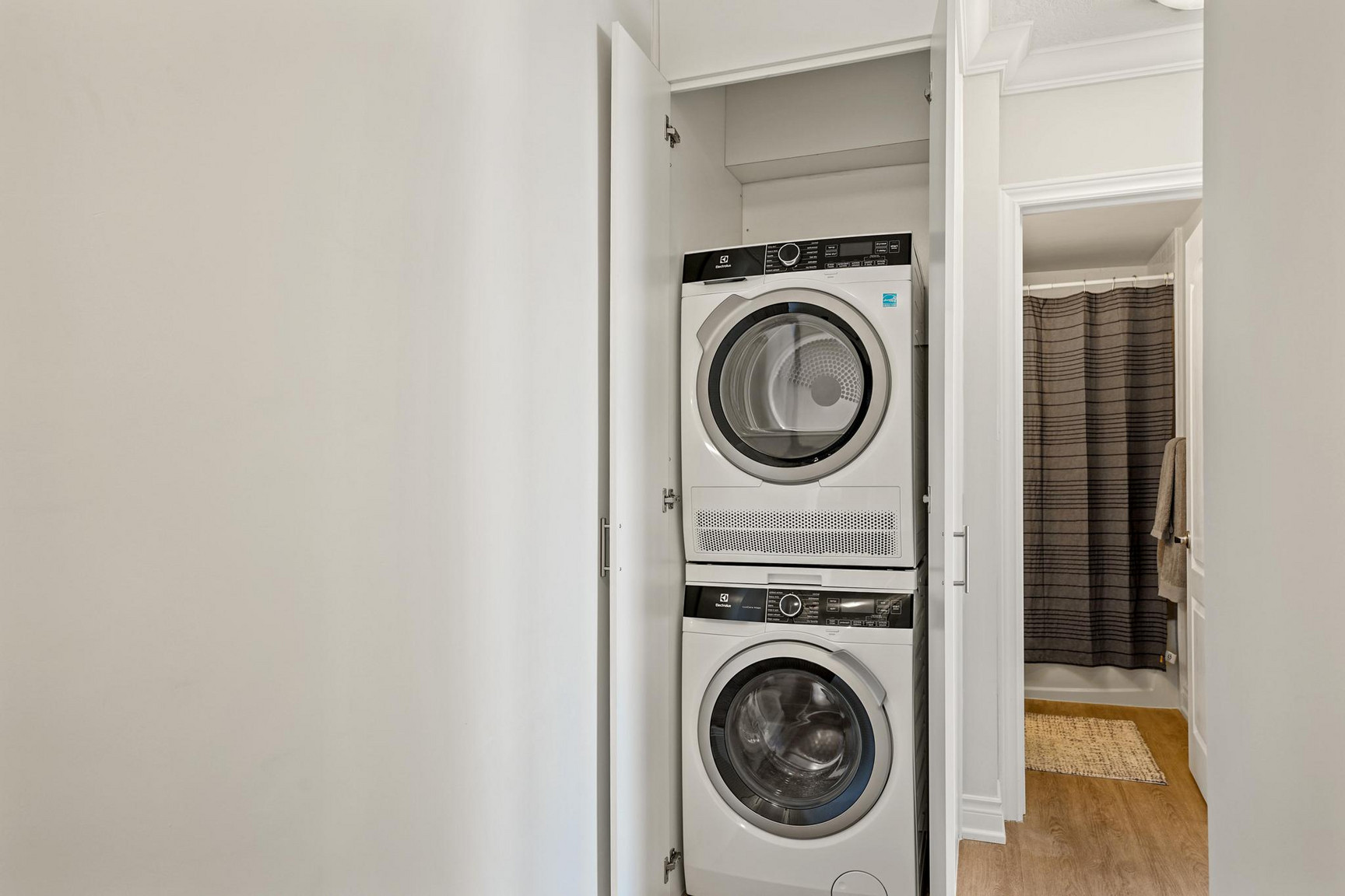 1570 Lawrence Avenue West  - Photo 3