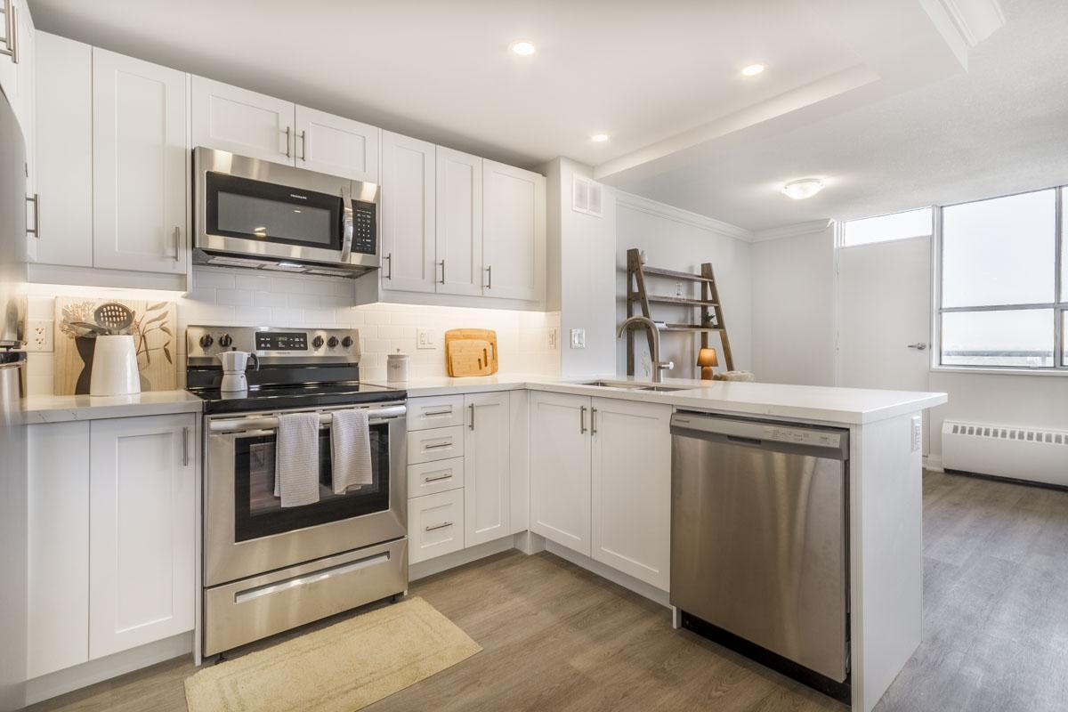 633 Northcliffe Blvd - Photo 4