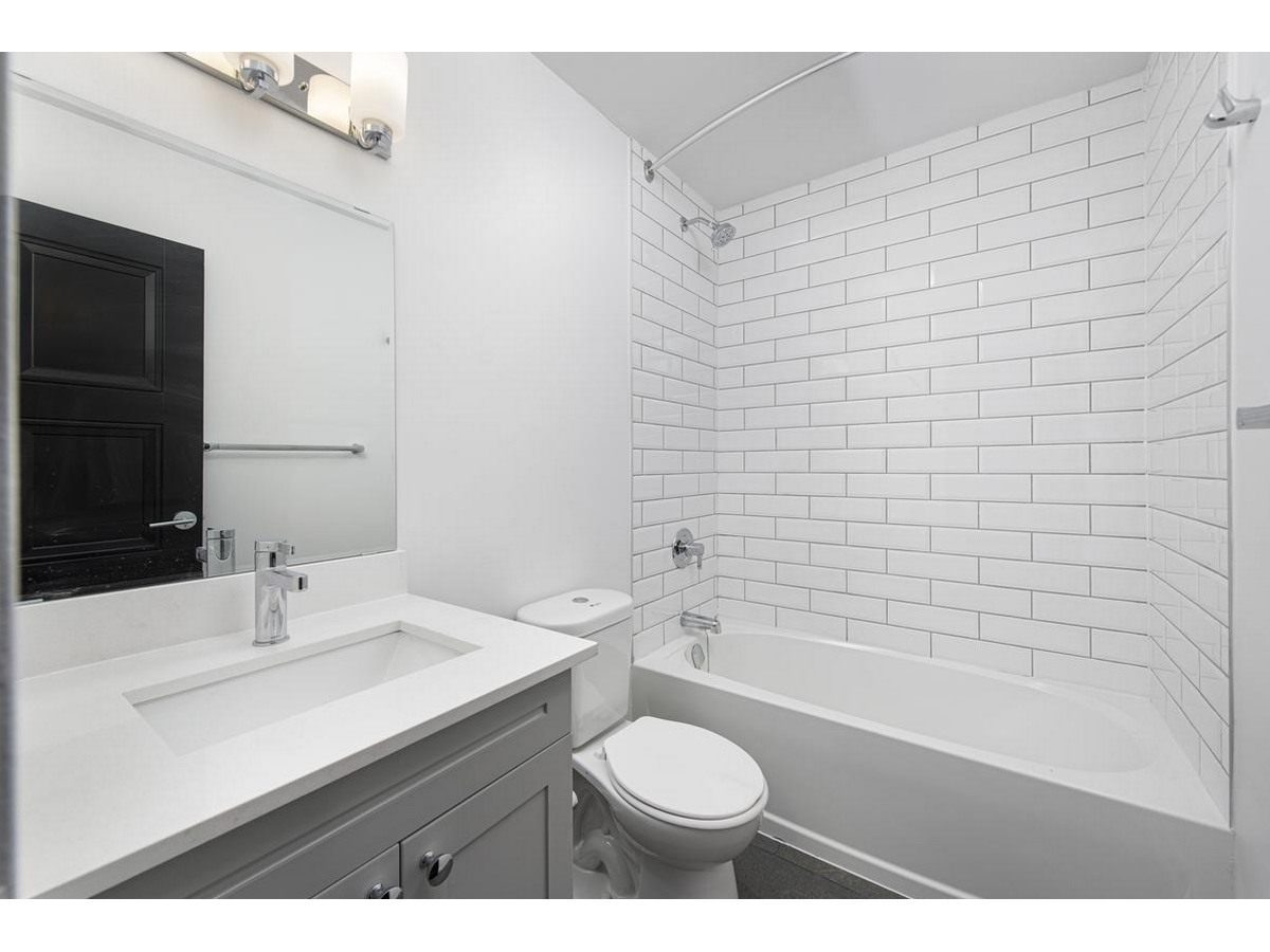 7110 Darcel Avenue - Photo 7